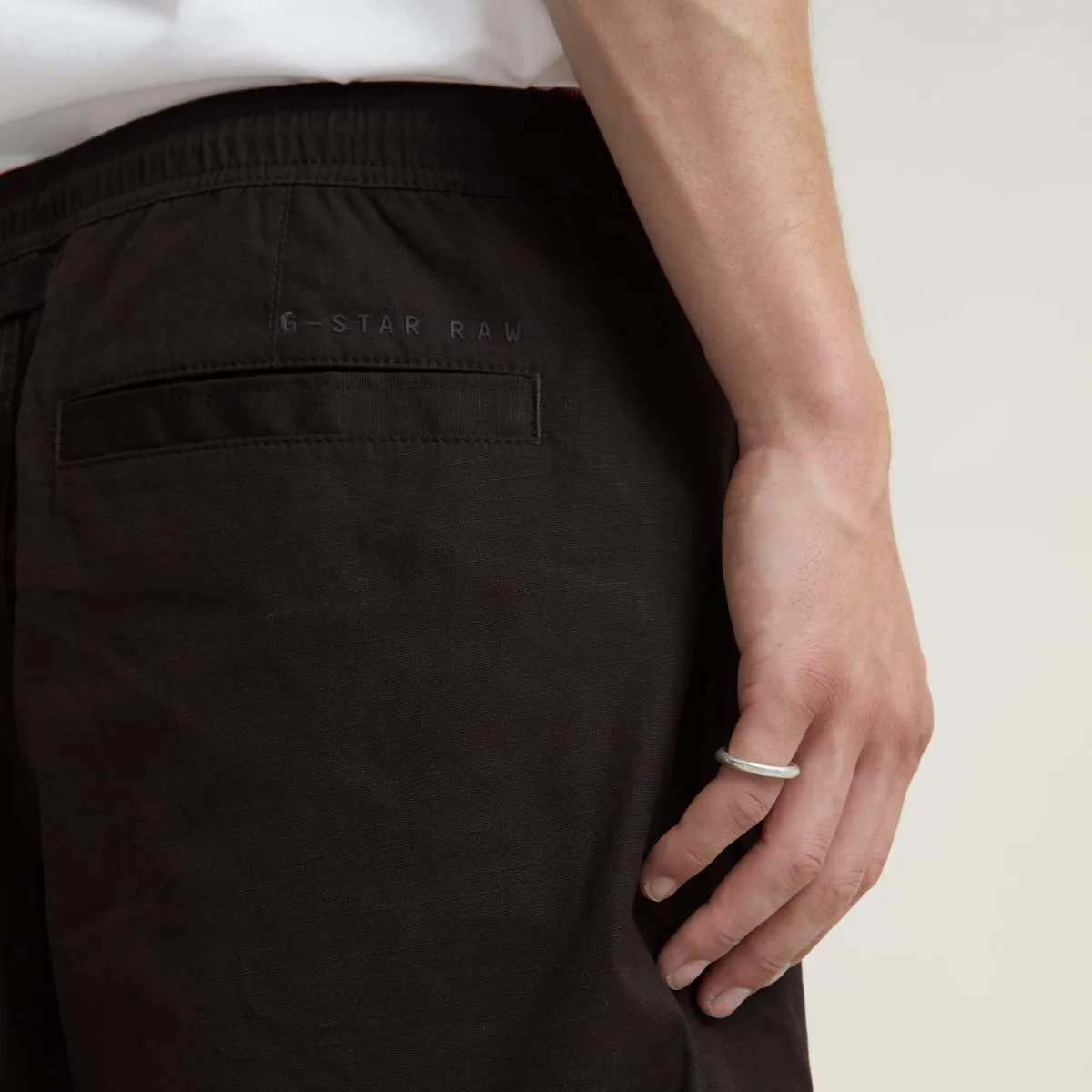 D21039 D384-6484 DK BLACK