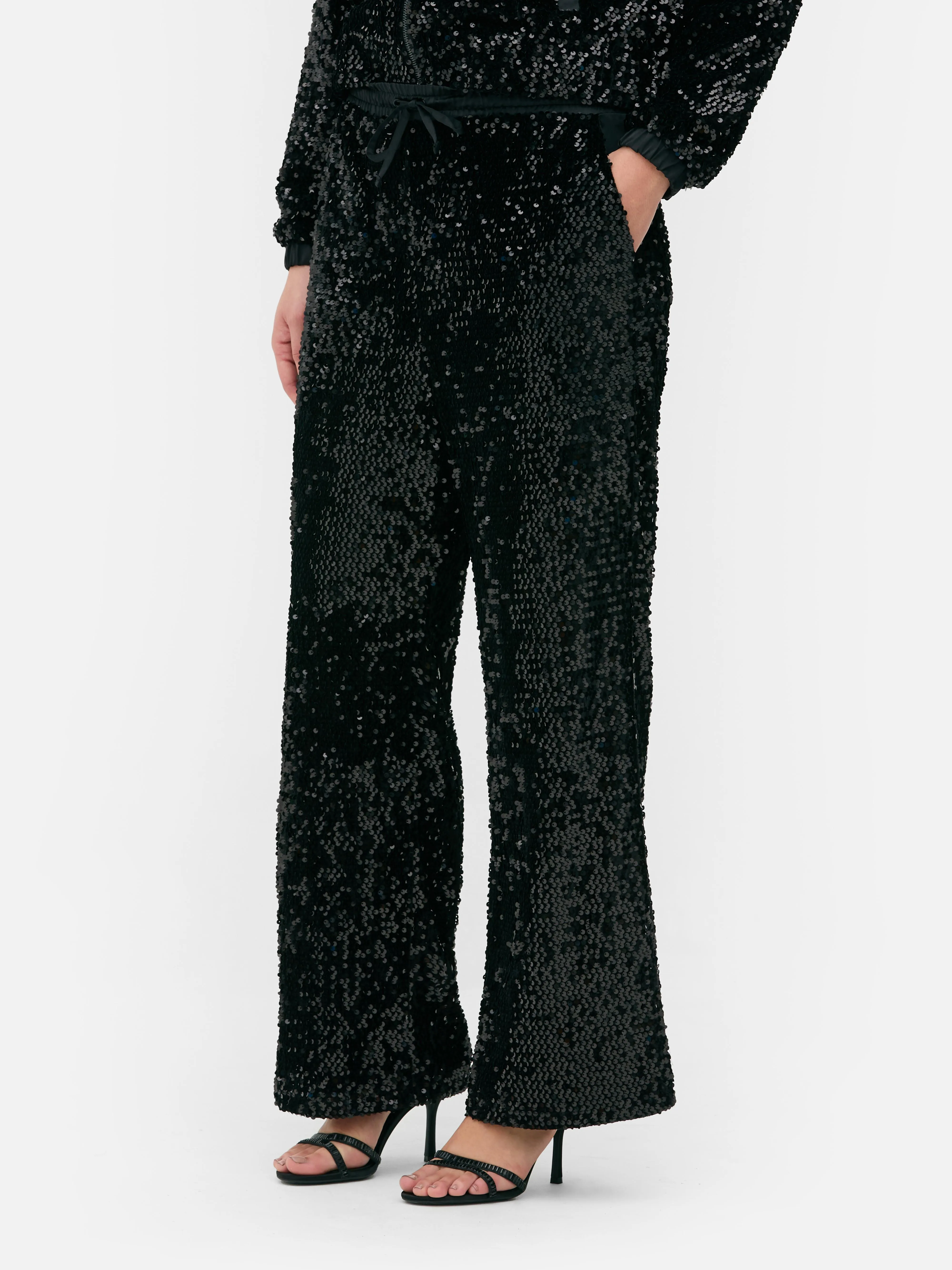 Joggers de lentejuelas con pernera ancha