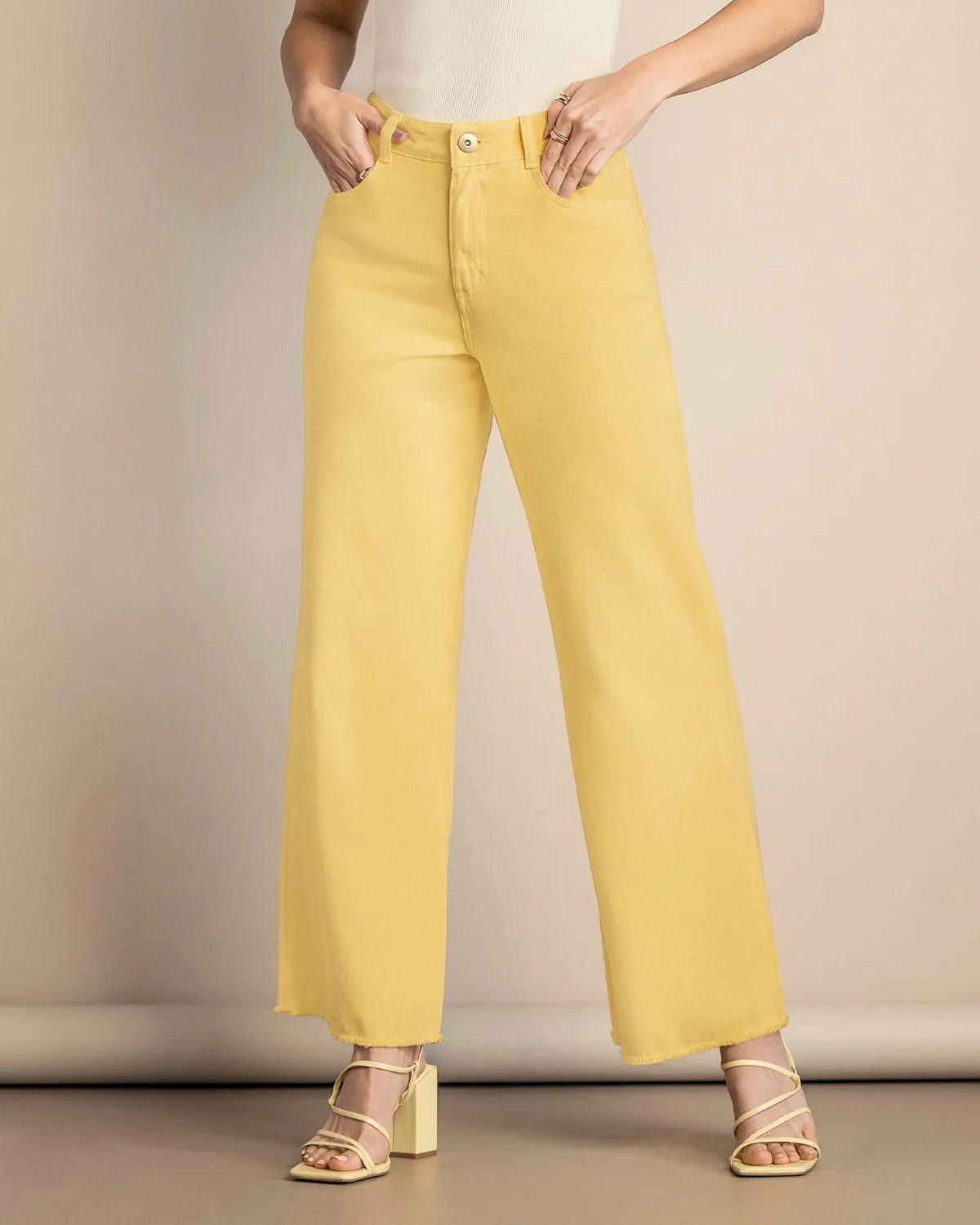 Pantalón tiro alto bota amplia