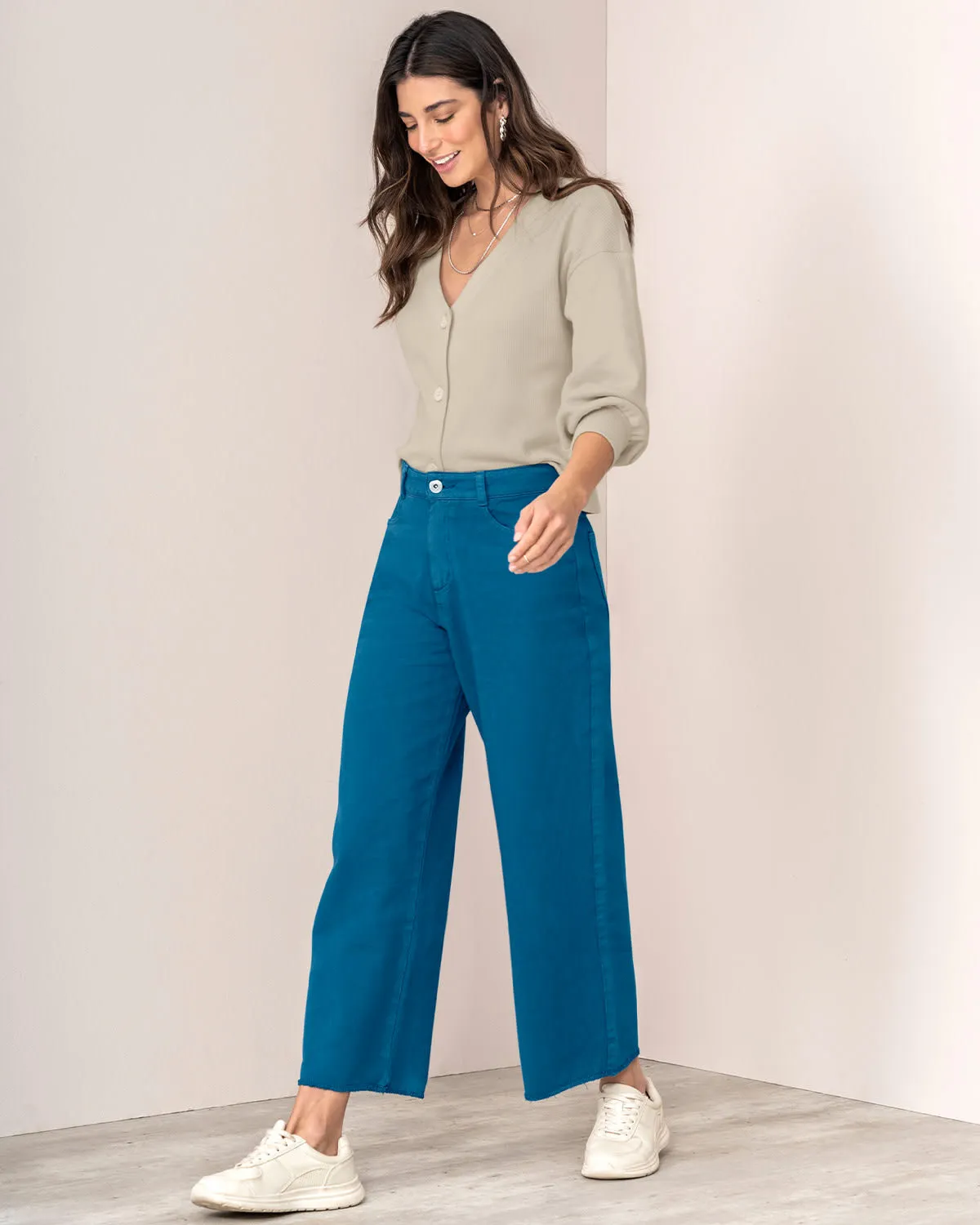 Pantalón tiro alto bota amplia