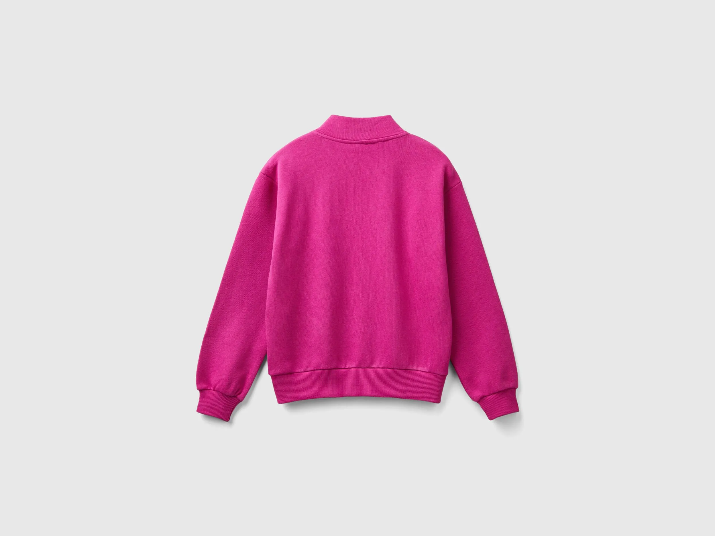 Sudadera con cremallera y cuello