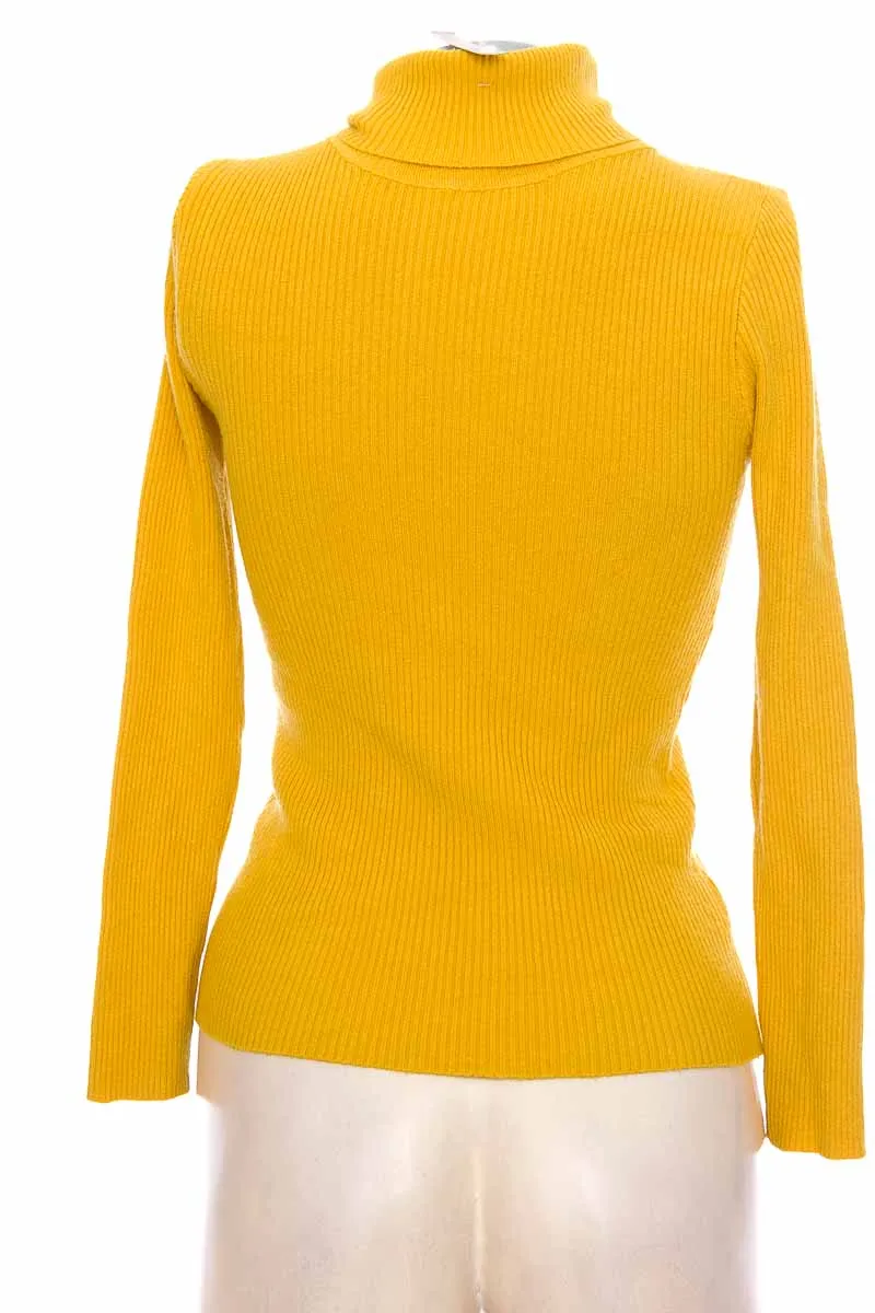 Sweater color Amarillo - Closeando